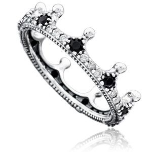 Pandora sparkling crown ring